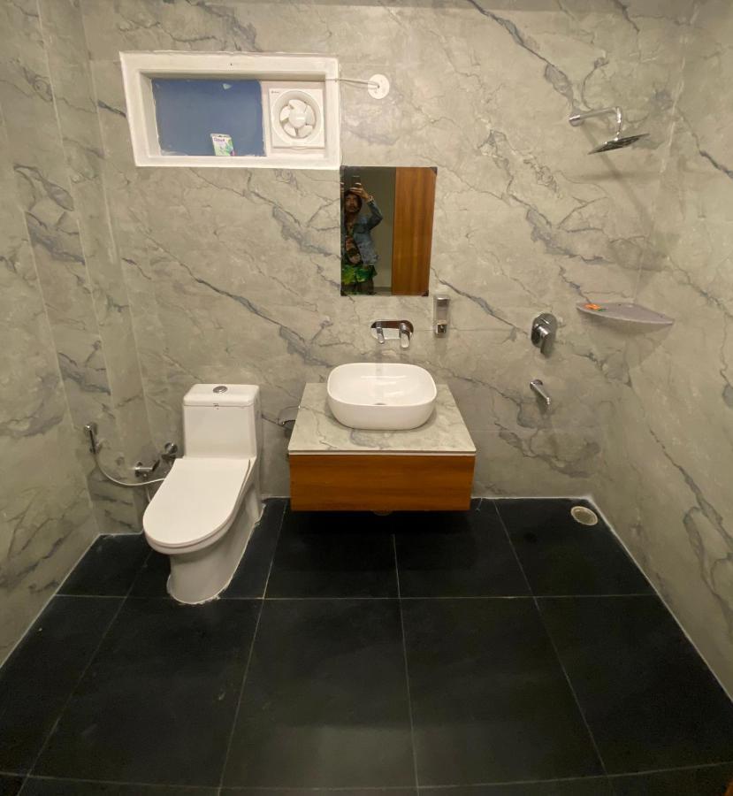 Windmill Inn Solan Екстер'єр фото
