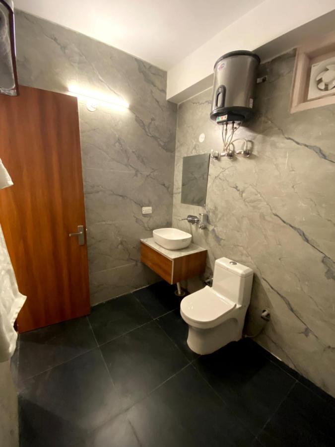 Windmill Inn Solan Екстер'єр фото